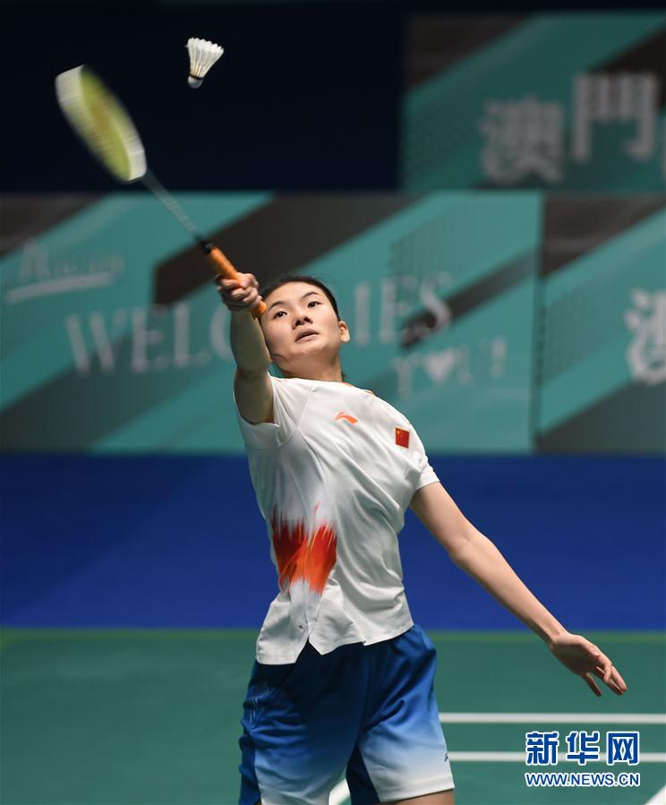 员被裁判驱 员被裁判驱